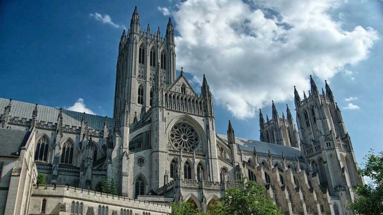 The outside view of the Washington National Cathedral